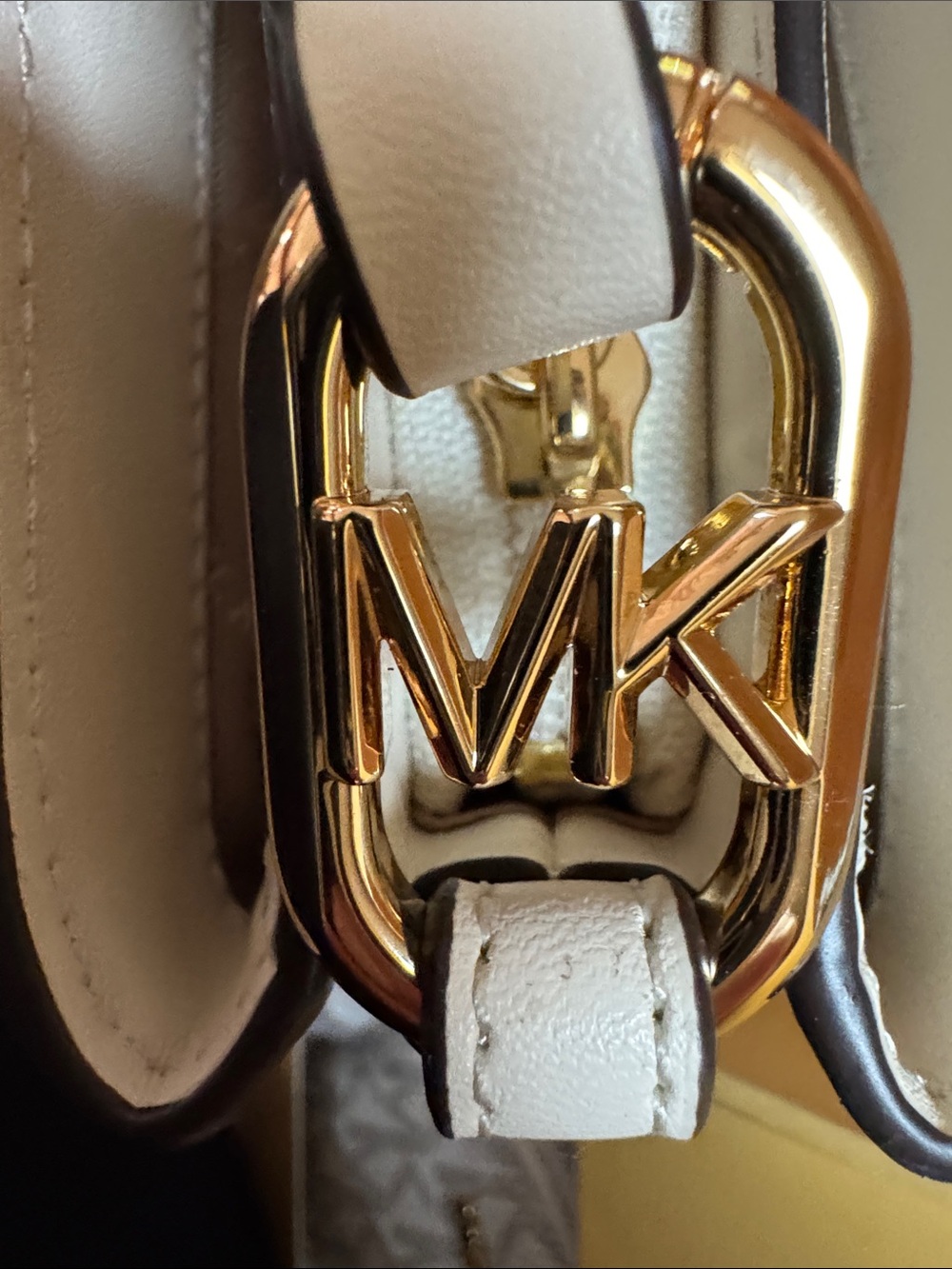 Michael Kors Trisha White Pebbled Leather Crossbody with Logo Coin Pouch - Picture 5 of 10